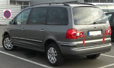 Volkswagen Sharan 1995–2010 Nerezová lišta hrany kufra fotografia 1