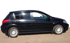 Nissan Tiida 2004–2011 Okenné deflektory HB (4 ks, ANV) fotografia 1