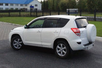 Toyota Rav 4 2006–2013 Ofuky okien (4 ks, SIM) fotografia 1