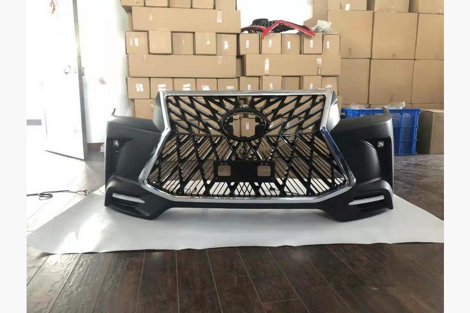 Toyota Hilux 2015– Predný nárazník Lexus-design V1 (pre 2015-2020) Image