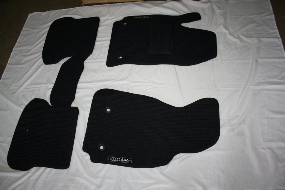 Audi A2 1999–2005 Textilné koberčeky do interiéru (Corona) Image