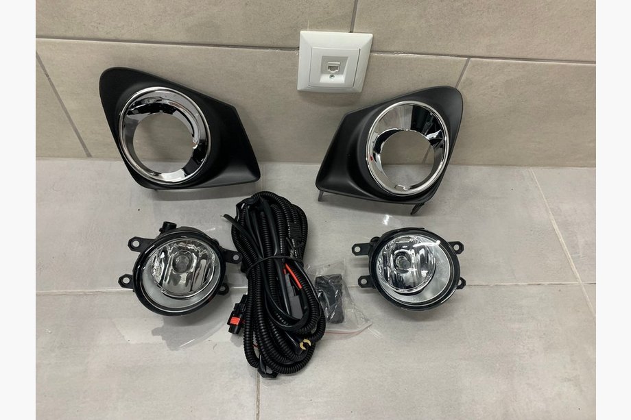 Toyota Corolla 2013–2019 Sada hmloviek 2013-2016 (2 ks, halogénové) Image