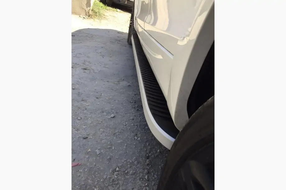 Volkswagen T5 2010–2015 Bočné nášľapy Tayga (2 ks., hliník) Image