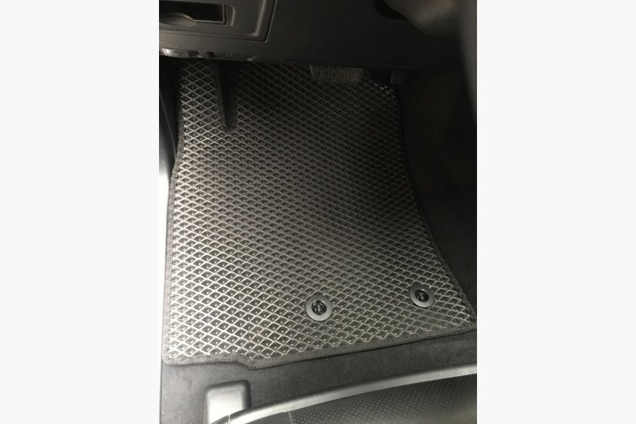 Lexus LX570/450d 2008–2022 Polyuretánové rohože do interiéru (2012-2021, EVA, čierne) Image