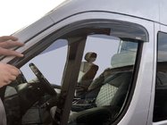 Fiat Ducato 2006–2025 Okenné deflektory (2 ks, Niken) fotografia 8