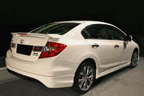 Honda Civic Sedan IX 2011–2016 Spojler Isikli na lakovanie fotografia 1