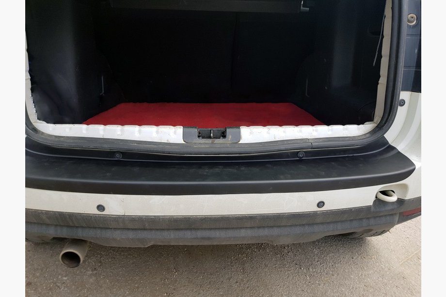 Nissan Terrano 2014– Lišta na zadný nárazník EuroCap (ABS) Image
