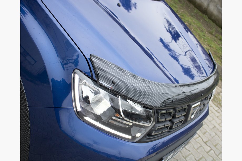 Renault Duster 2018–2024 Deflektor kapoty (EuroCap, karbónový vzhľad) Image
