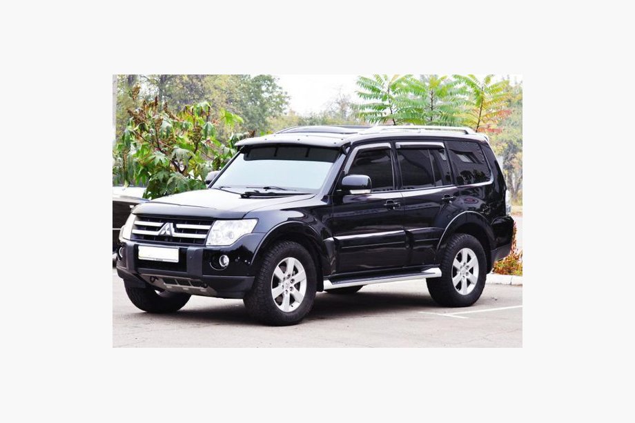 Mitsubishi Pajero Wagon IV 2006–2021 Clona na čelné sklo Image