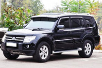Mitsubishi Pajero Wagon IV 2006–2021 Clona na čelné sklo fotografia 1