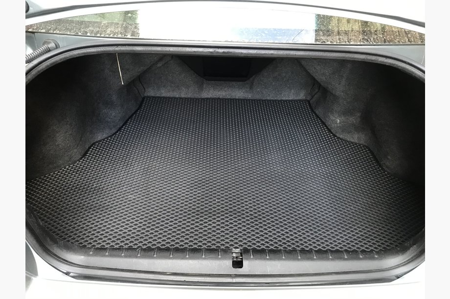 Mitsubishi Galant 2003–2012 Vanička do kufra (EVA, čierna) Image