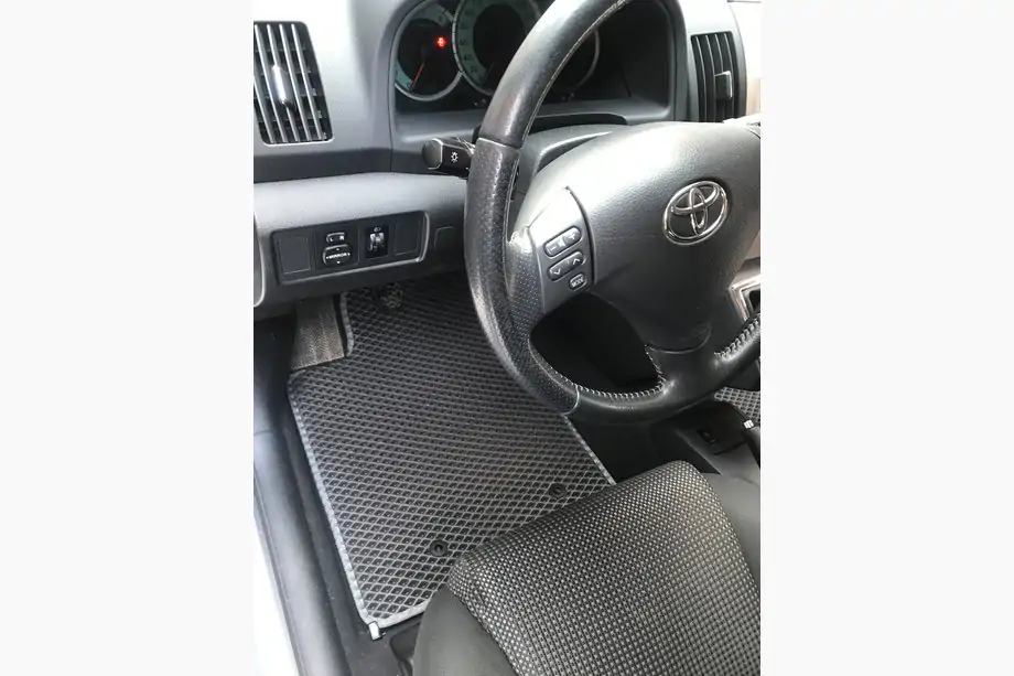 Toyota Corolla Verso 2004–2009 EVA autokoberce (čierne) Image