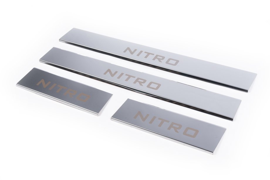 Dodge Nitro 2006–2011 Nerezové kryty prahov Carmos na hornú časť Image