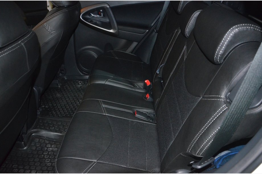 Toyota Rav 4 2006–2013 Autopoťahy na sedadlá SoyuzAuto Dynamic Image