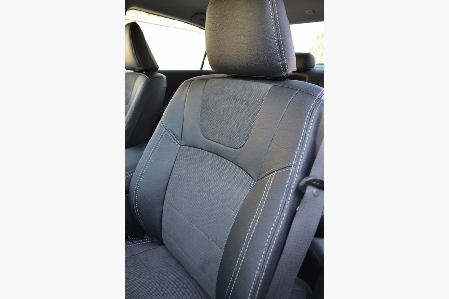 Honda Accord IX 2013–2017 Autopoťahy Alcantara ↗ koženka Fotografia 4