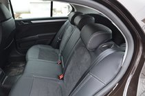 Skoda Superb 2009–2015 Autopoťahy (2013↗, koženka↗Alcantara, Elite) fotografia 3