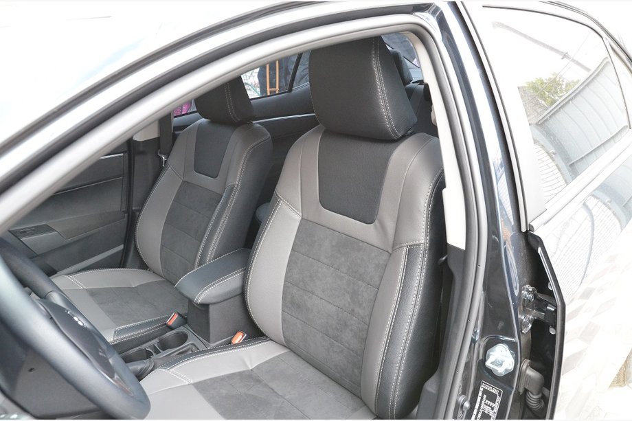 Toyota Corolla 2013–2019 Autopoťahy Elite (koženka ↗ imitácia Alcantary) Image