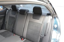 Toyota Corolla 2013–2019 Autopoťahy Elite (koženka ↗ imitácia Alcantary) fotografia 5
