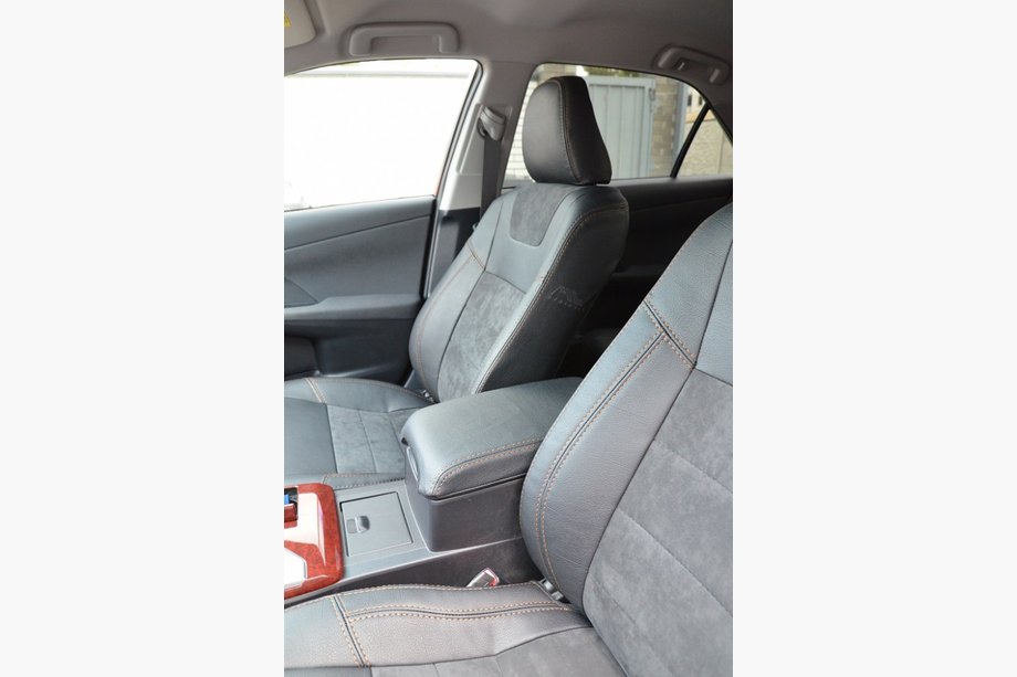 Toyota Camry 2011–2017 Autopoťahy (koženka / náhrada alcantary, Elite) Fotografia 8
