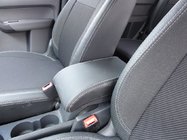 Volkswagen Touran 2010–2015 Autopoťahy (koženka↗látka, Premium) fotografia 4