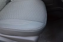 Ford Kuga/Escape 2013–2019 Autopoťahy (látka↗eko koža, Premium) fotografia 5