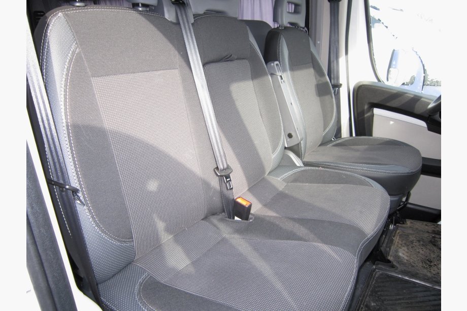Nissan NV300/Primastar 2016– Autopoťahy na sedadlá (textil + ekokoža, Premium) Predné (1+1) + celý interiér Fotografia 2