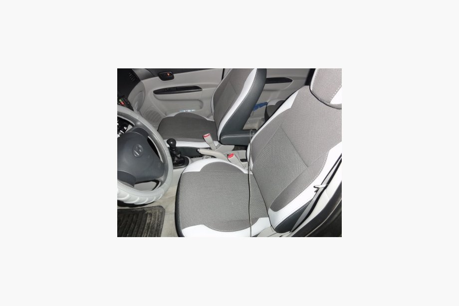 Hyundai Accent 2006–2010 Poťahy na autosedadlá z eko kože Premium Image