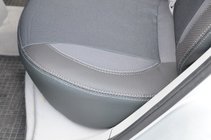Hyundai Accent 2006–2010 Poťahy na autosedadlá z eko kože Premium fotografia 5