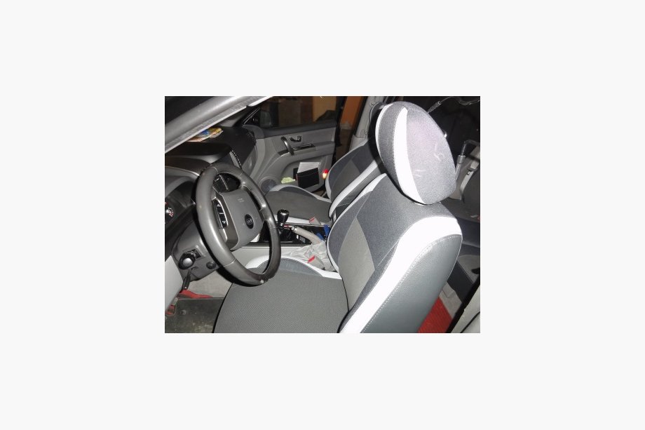 Kia Sorento I BL 2002–2009 Novinka! Modelové poťahy sedadiel z eko kože Brothers Premium Image
