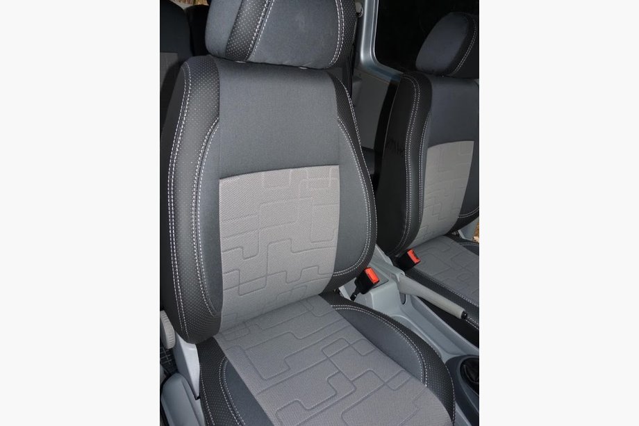 Volkswagen Caddy 2010–2015 Autopoťahy (koženka↗látka, Premium) Celý interiér (5 miest) Fotografia 8