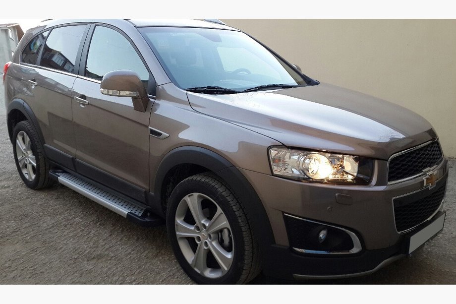 Chevrolet Captiva 2006–2019 Bočné nášľapy Allmond Grey (2 ks, hliník) 2016-2019 Image