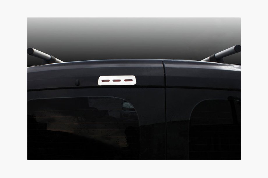 Fiat Fiorino/Qubo 2008–2024 Nerezový rámik zadného brzdového svetla Image