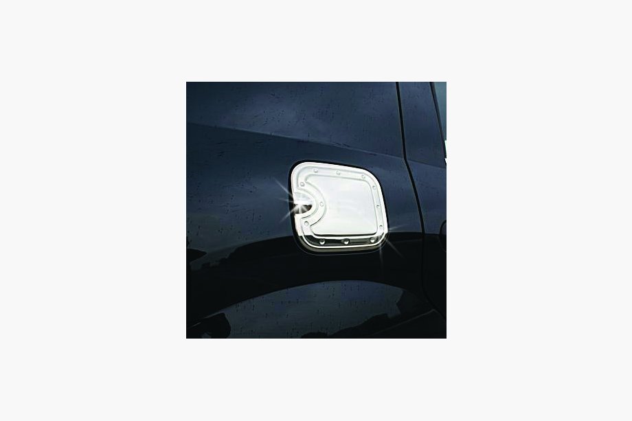Renault Logan I 2005–2008 Nerezový kryt dvierok palivovej nádrže Image