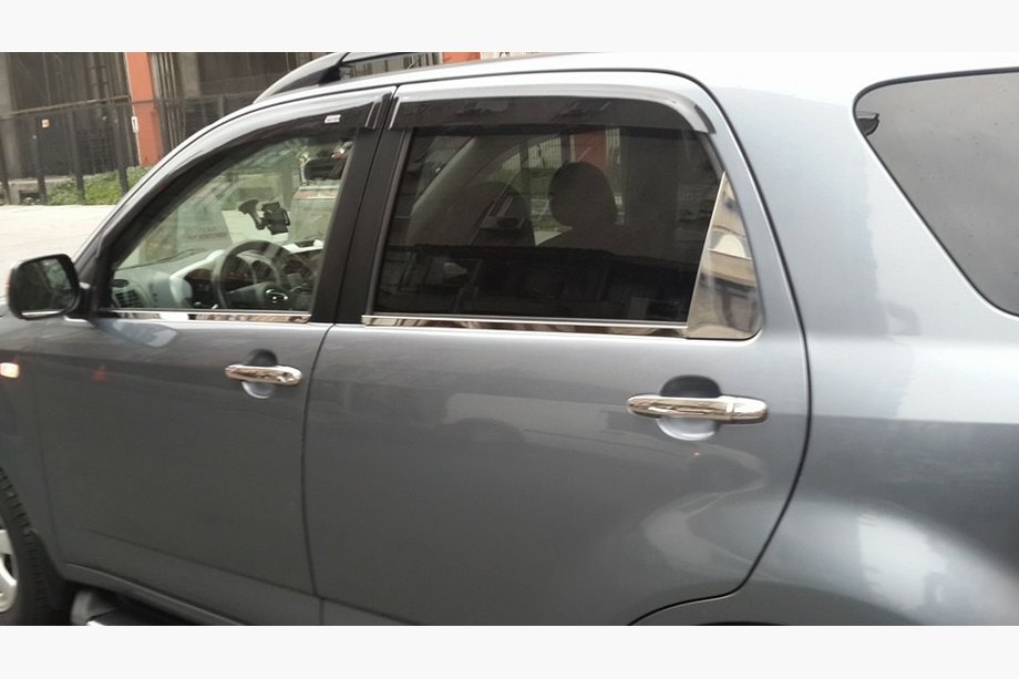 Daihatsu Terios 2006–2017 Nerezové lišty na deflektory okien (2 ks) Image