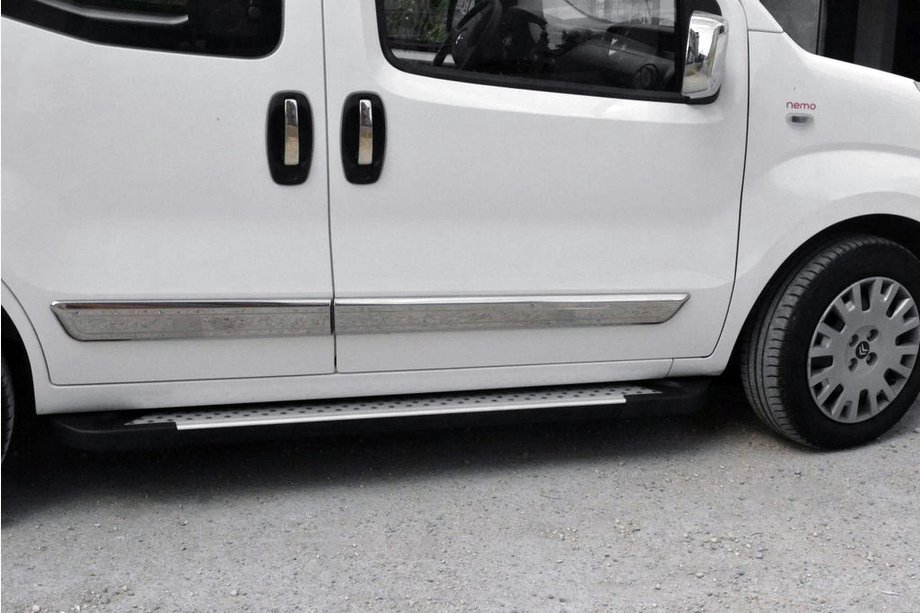 Fiat Fiorino/Qubo 2008–2024 Bočné nášľapy Allmond Grey (2 ks, hliník) Image
