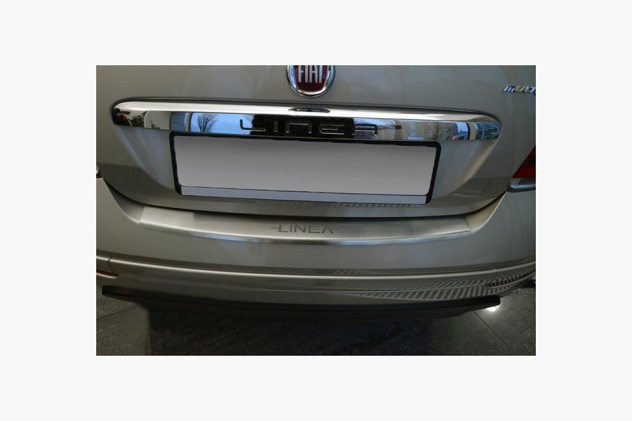 Fiat Punto Grande/EVO 2006–2018 Nerezová lišta na zadný nárazník s ohybom Natanyko (2011+, nerez) Fotografia 1