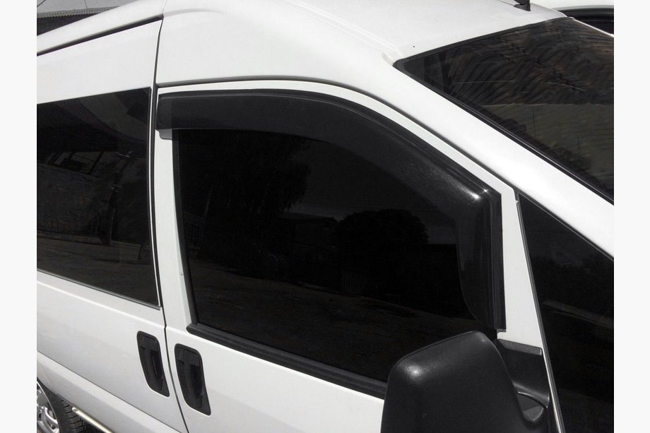 Fiat Scudo 1996–2007 Okenné deflektory (2 ks, DDU) Image