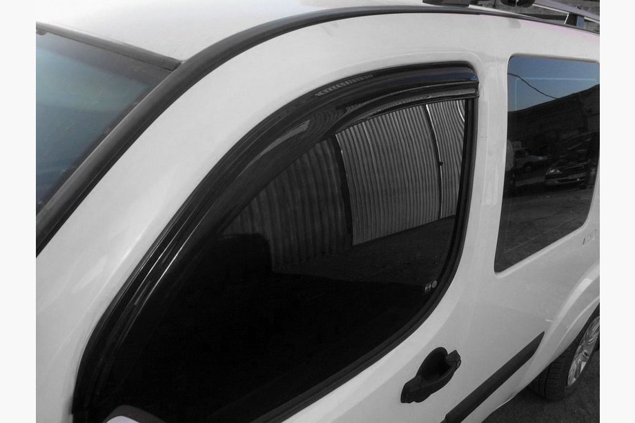 Fiat Doblo I 2005–2010 Okenné deflektory (2 ks, Aomis) Image