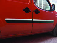 Fiat Doblo I 2005–2010 Dverové lišty – úzky model (4 ks, nerez) OmsaLine – talianska nehrdzavejúca oceľ fotografia 3