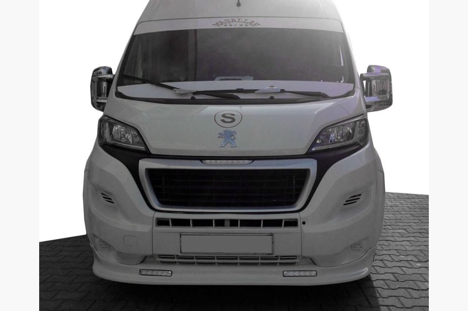 Fiat Ducato 2006–2025 Predný lip spojler nárazníka 2014↗︎ (úzky s LED, na lakovanie) Image