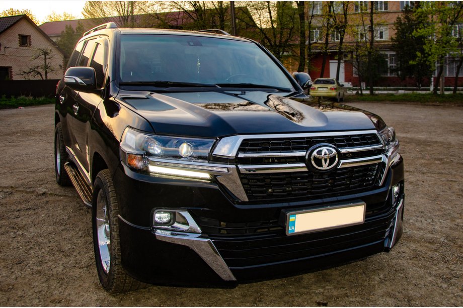 Toyota Land Cruiser 200 2007–2021 Facelift prestavbová sada z LC200 2008-2015 na 2021 Executive Fotografia 5