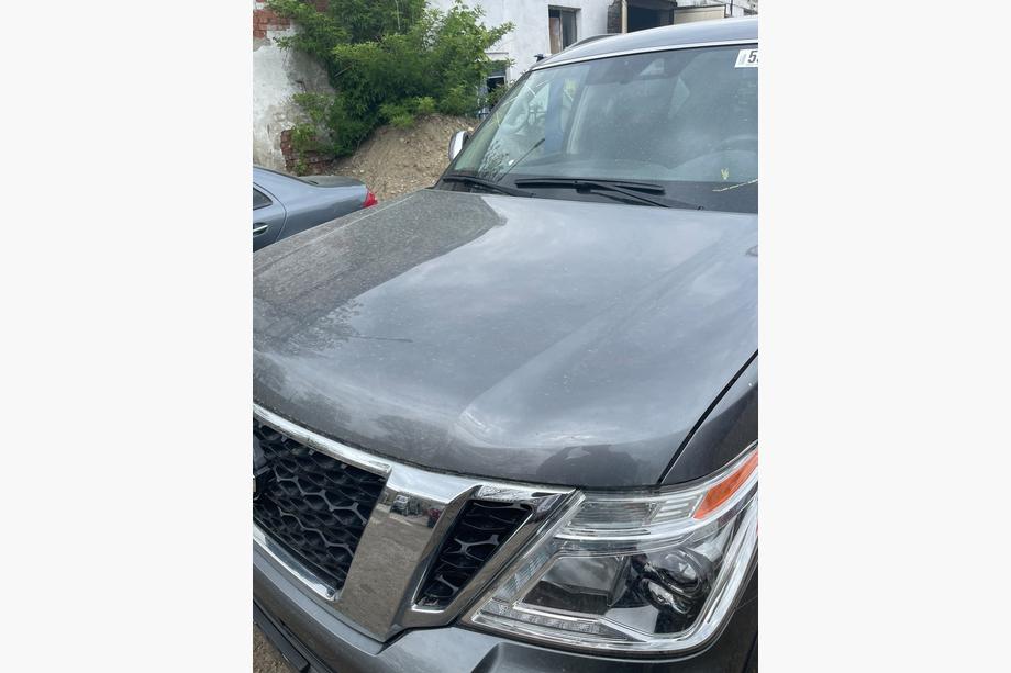 Nissan Armada 2016–2024 Kapota (použitá, v perfektnom stave, rok 2019) Image