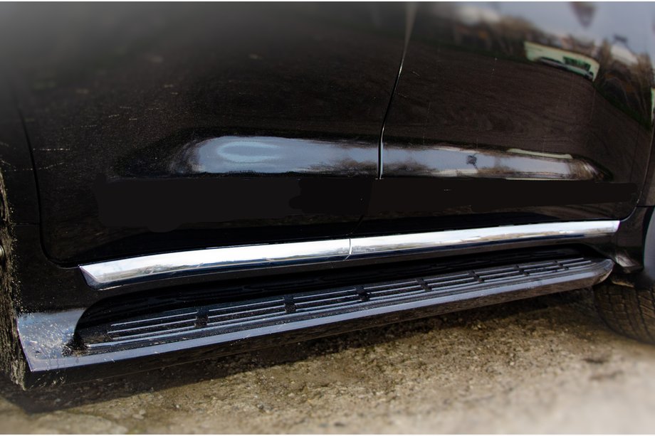 Toyota Land Cruiser 200 2007–2021 Bočné prahy Exlusive (dizajn 2021) Image