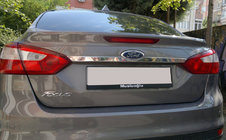 Ford Focus III 2011–2017 Široká lišta nad ŠPZ (nerez) fotografia 1