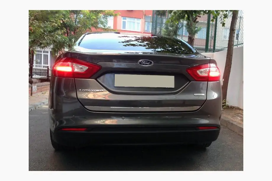 Ford Mondeo 2014–2022 Ochranná lišta hrany kufra (nerez) Image