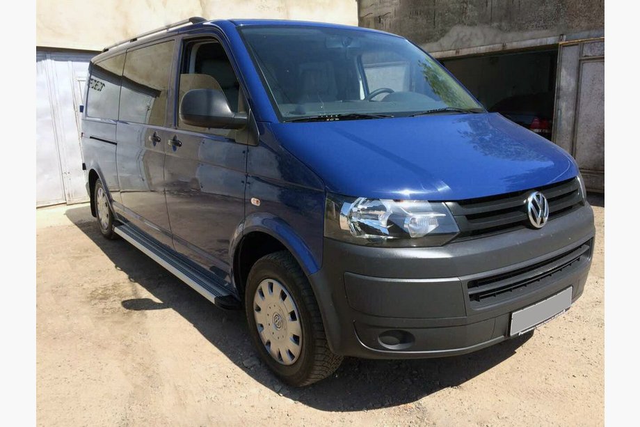 Volkswagen T6 2015–2024 Bočné nášľapy Maya V2 (2 ks, hliník) Image