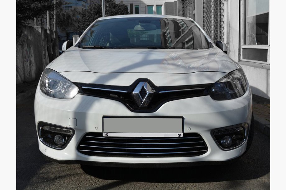Renault Fluence 2009–2016 Lišty na mriežku nárazníka (2013↗, nerez) Image
