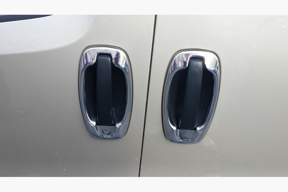 Fiat Fiorino/Qubo 2008–2024 Rámiky okolo kľučiek (4 ks, nerez) Carmos - turecká oceľ Image