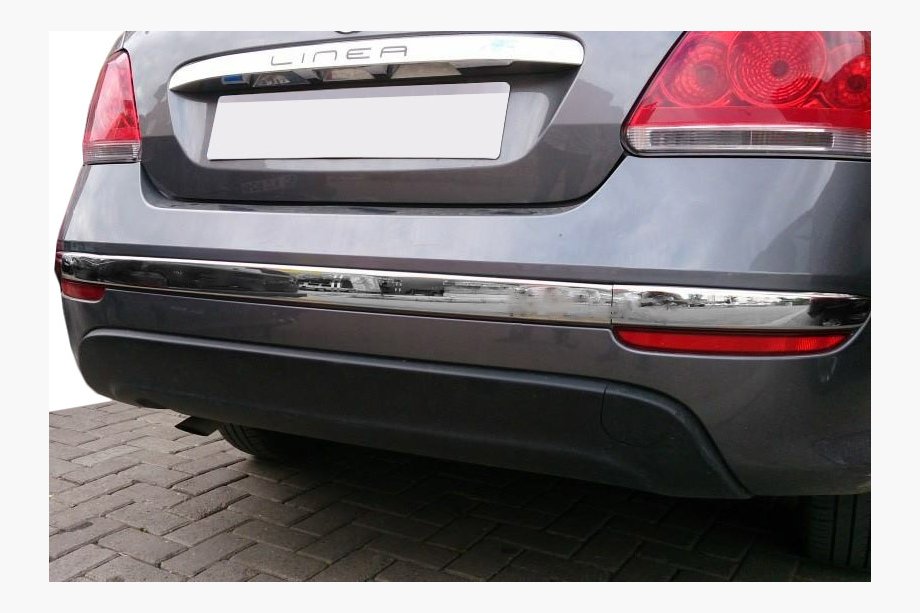 Fiat Linea 2006–2018 Nerezové lišty na zadnú hranu nárazníka (2012↗, nerez, 3 ks) Image