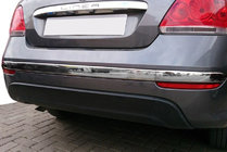 Fiat Linea 2006–2018 Nerezové lišty na zadnú hranu nárazníka (2012↗, nerez, 3 ks) fotografia 1
